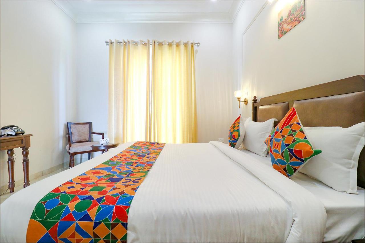 Fabhotel K9 Villa 卢迪亚纳 外观 照片