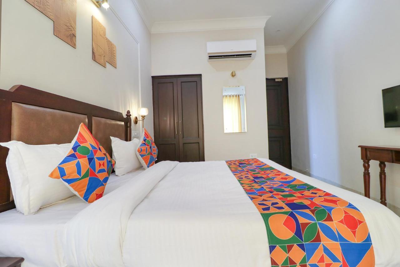 Fabhotel K9 Villa 卢迪亚纳 外观 照片