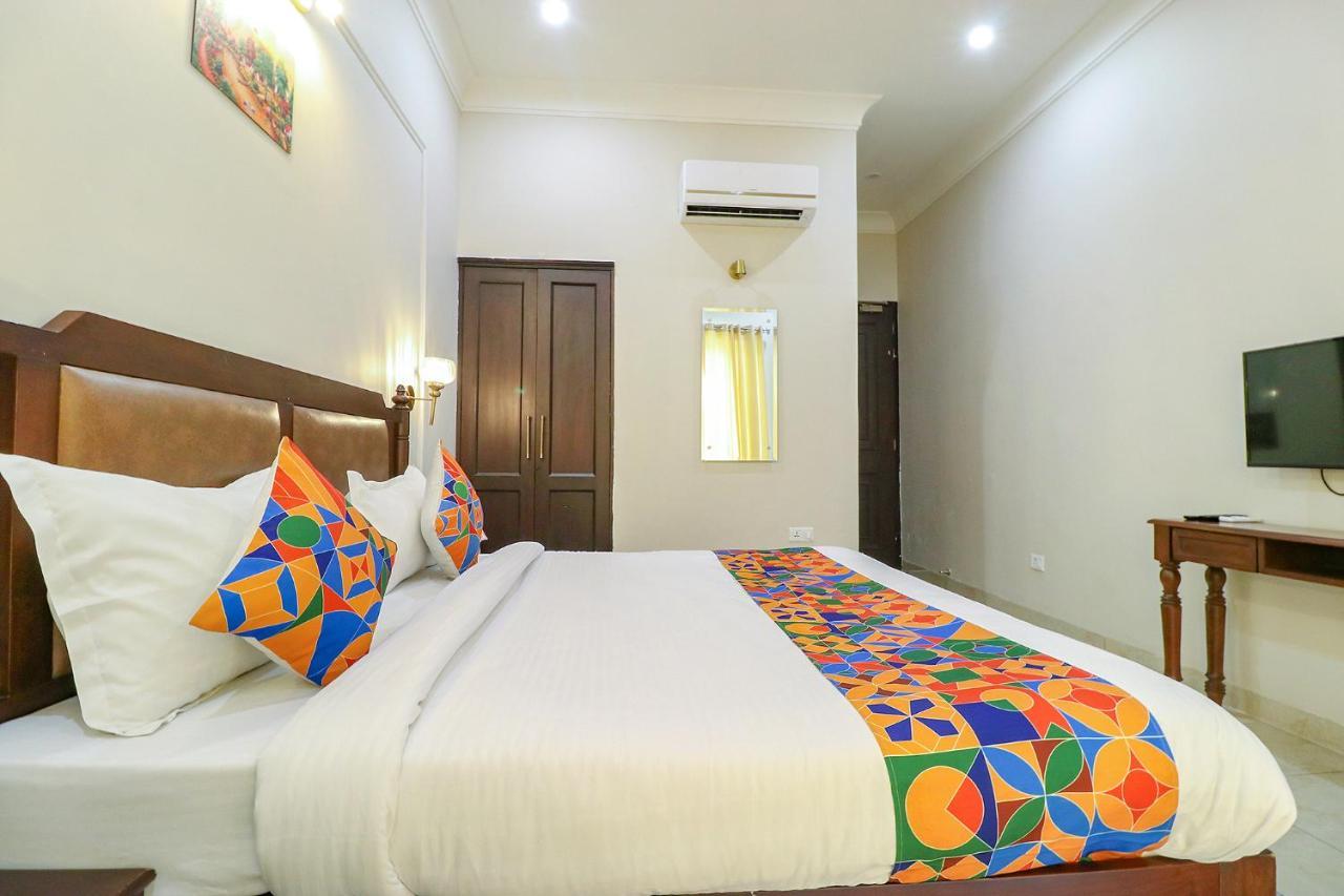 Fabhotel K9 Villa 卢迪亚纳 外观 照片