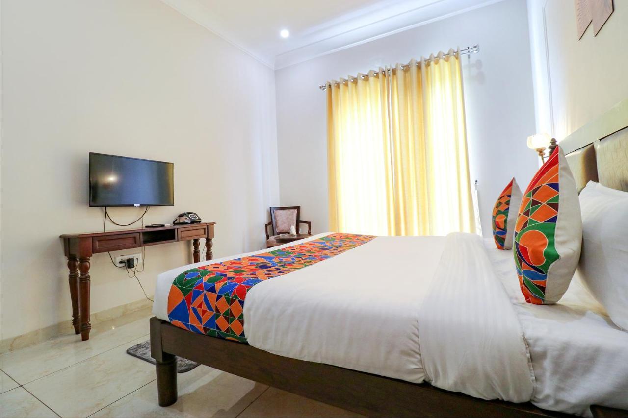 Fabhotel K9 Villa 卢迪亚纳 外观 照片